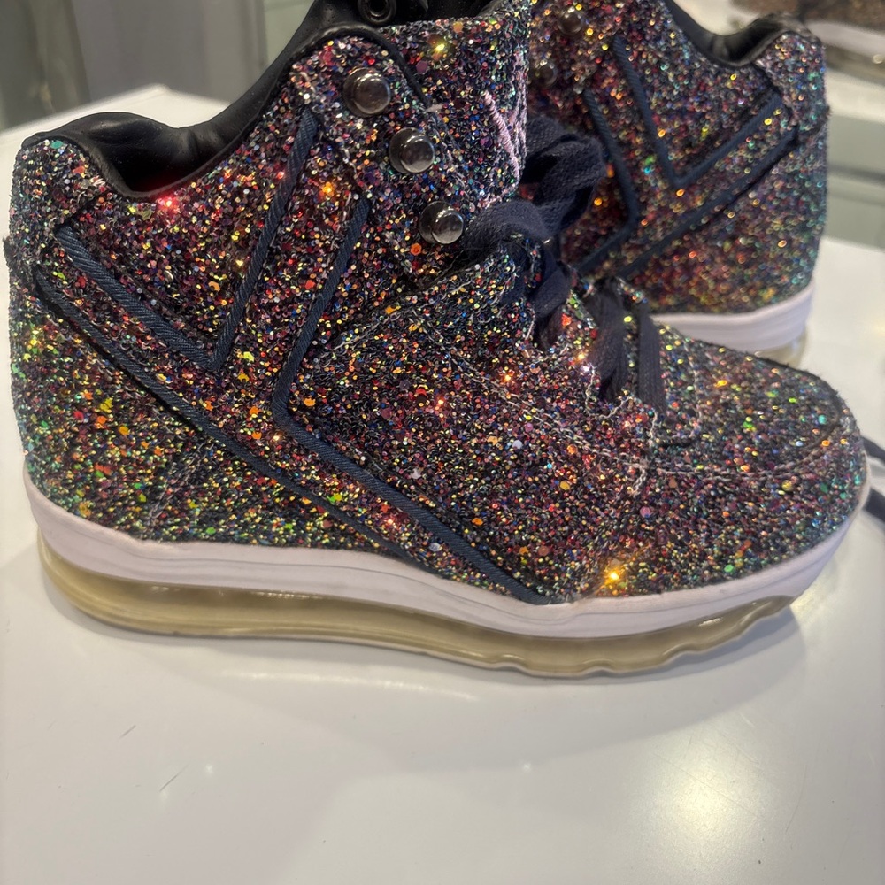YRU Sparkle Black Multicolor Sneakers